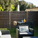 Cosy & Chill - 10 Min De La - Jardin, Netflix, Terrasse, Fibre & Parking