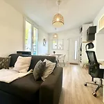 Apartment Cosy & Chill - 10 Min De La - Jardin, Netflix, Terrasse, Fibre & Parking *