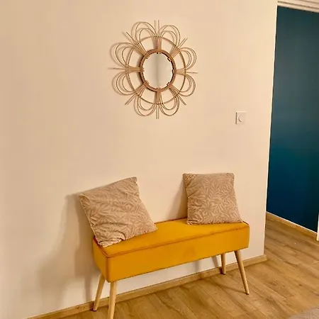 Apartment Cosy & Chill - 10 Min De La - Jardin, Netflix, Terrasse, Fibre & Parking *
