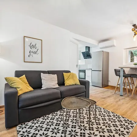 Cosy & Chill - 10 Min De La - Jardin, Netflix, Terrasse, Fibre & Parking *