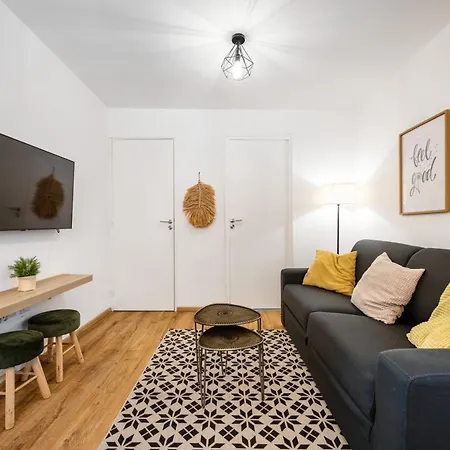 Apartment Cosy & Chill - 10 Min De La - Jardin, Netflix, Terrasse, Fibre & Parking