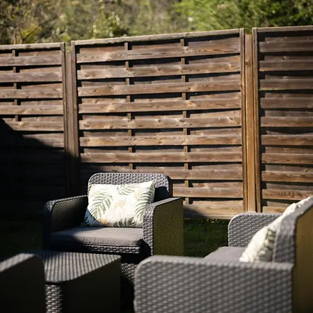 Cosy & Chill - 10 Min De La - Jardin, Netflix, Terrasse, Fibre & Parking *
