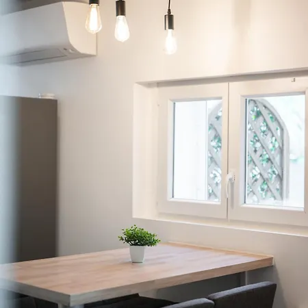 Apartment Cosy & Chill - 10 Min De La - Jardin, Netflix, Terrasse, Fibre & Parking *
